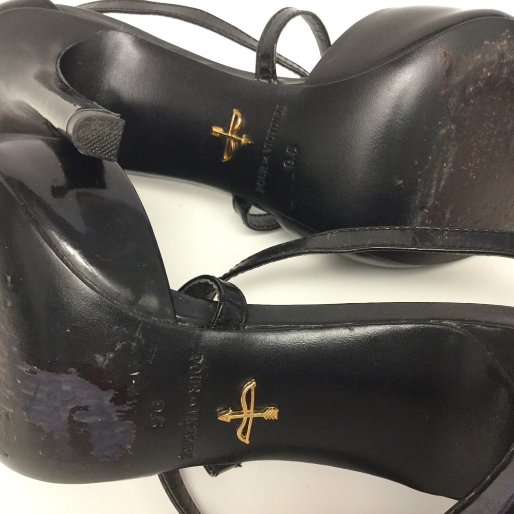POUR LA VICTOIRE  PATENT LEATHER ANKLE STRAP HEELS BLACK 9 EUC - Picture 8 of 8